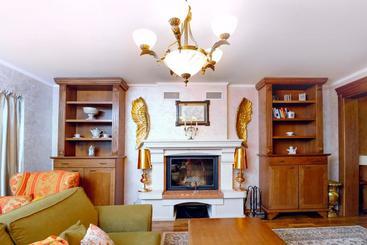 هتل Villa Mirenza