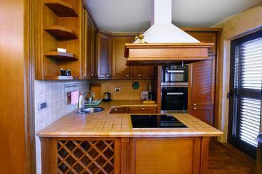 هتل Villa Mirenza