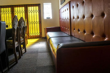 پانسیون Acn International Regency Lodge