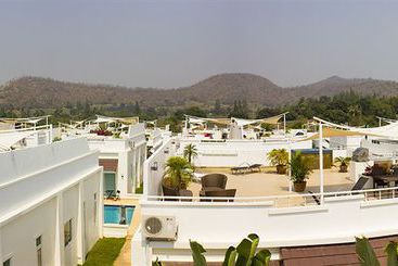 Pineapple Hills Resort