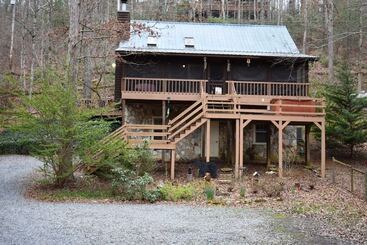 کلبه Creekside Cove