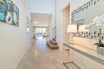 Сельский дом Brand New Luxurious Pool Home In Westside! 5bd/4ba #5ws690