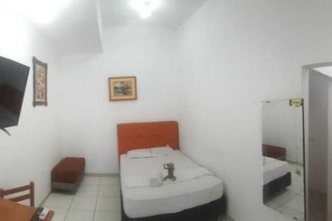 مسافرخانه Iguana Haus Iquitos