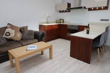 茅舍 The Studio @ The Old Post Office