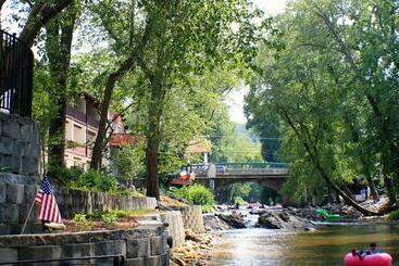 酒店 Helendorf River Inn, Suites & Conference Center