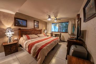 تختخواب و صبحانه Casa Yunenisa