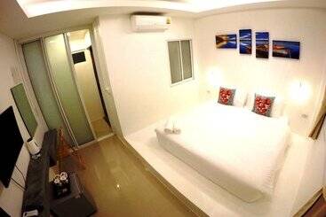هتل 7q Patong