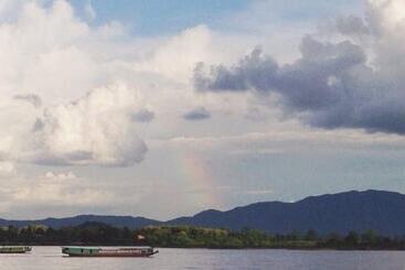 هتل Gin's Maekhong View Resort & Spa