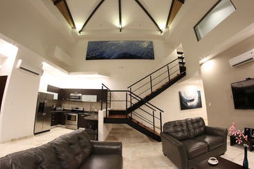 هتل Sky Penthouses 3br 3,5 Bth  6br 5,5bth At Oceano