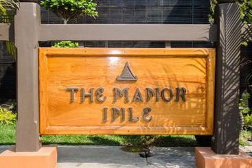 هتل The Manor