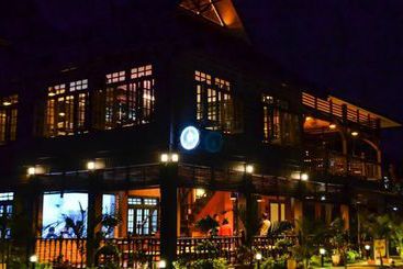 هتل The Manor