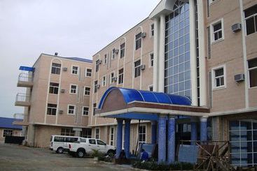 Kayriott Hotel & Suites
