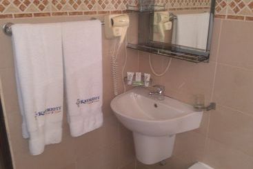 Kayriott Hotel & Suites