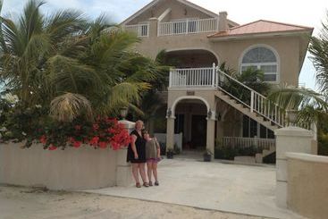 هتل Jubilee Gardens Vacation Home