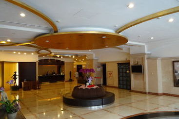 هتل Hometel  Kaohsiung