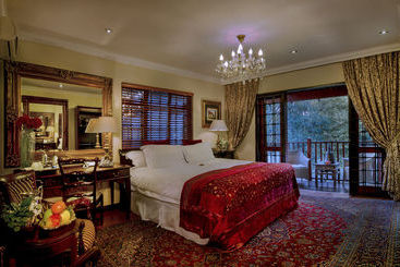 هتل The Oasis Boutique  & Residency