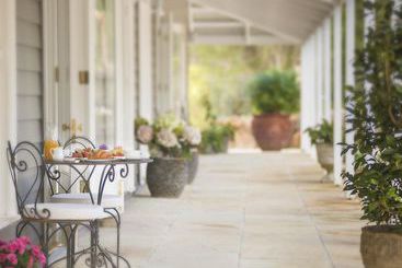 تختخواب و صبحانه Abelia House
