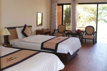 Làng Cò Resort
