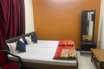 בית מלון כפרי Narendra Guest House