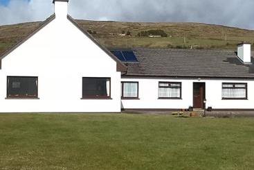 تختخواب و صبحانه Currane Lodge Bed&Breakfast