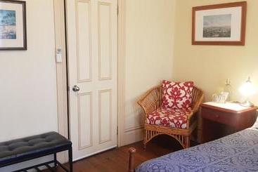 تختخواب و صبحانه Verona Guest House