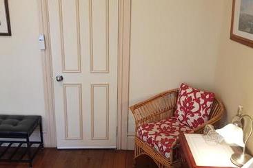 تختخواب و صبحانه Verona Guest House
