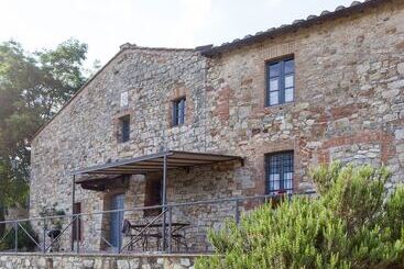 בית מלון כפרי La Pieve Marsina