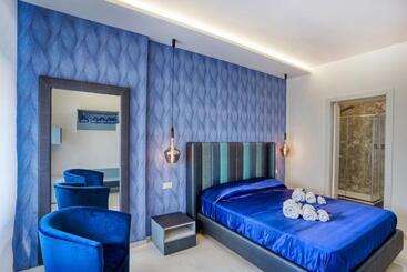 تختخواب و صبحانه Distinto Suite &s