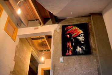 Отель Amuya Hostel