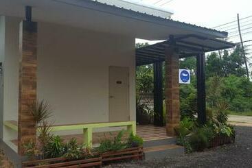پانسیون The House At Pranburi