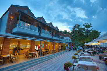 Flegra Beach Boutique