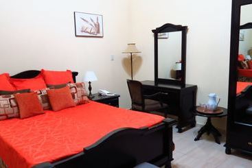 Hotel E La Avellaneda