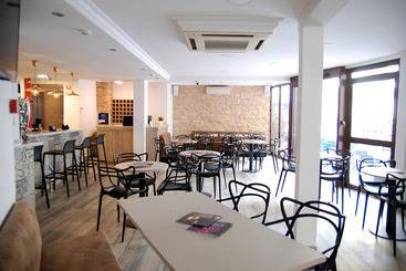 Hotel Queens   Adults Only