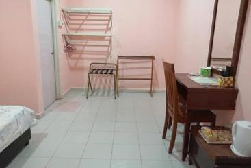 مُتل Huda Inn
