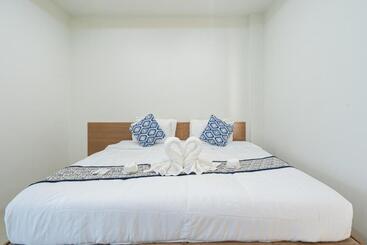 هتل T Onehome