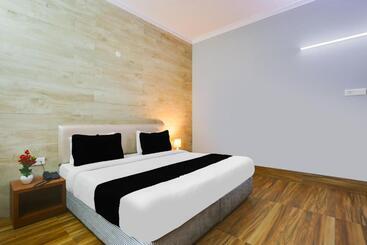 فندق Super Collection O Bhiwadi Formerly Ridgewood Palace