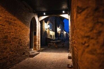 호텔 The George Inn Wedmore