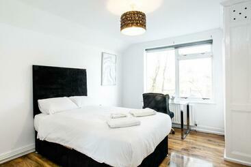 فنادق الكبسولة Smart Stay