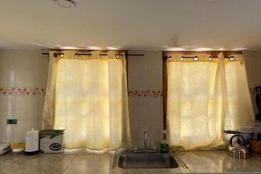 پانسیون Miss Titis Native Lodge