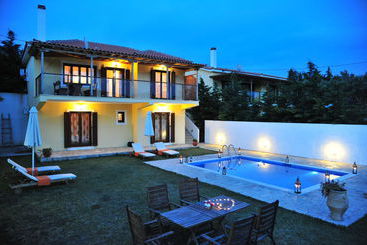 Four Seasons Villas