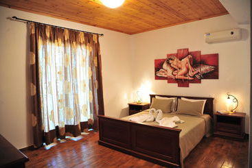 Four Seasons Villas
