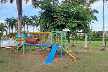 هتل Campestre Los Chiguiros