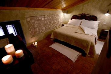ホテル Robur Marsorum Albergo Diffuso