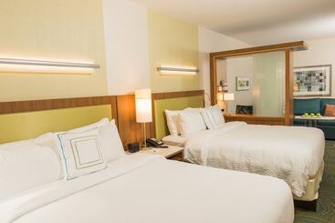 هتل Springhill Suites By Marriott Buffalo Airport