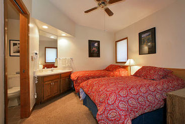 هتل Swan Mountain Resort