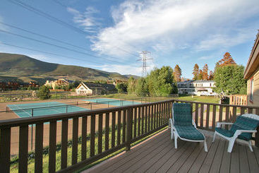 هتل Swan Mountain Resort