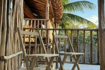 Retkeilymaja Xa Am Natural Lodgement