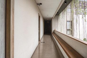 پانسیون 3j Living