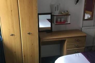 هتل White Lodge Inn