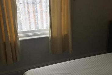 هتل White Lodge Inn